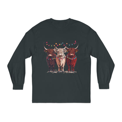 T-Shirt Unisex Classic Long Sleeve Cute Christmas Cows Gift For Anyone Holiday Attire Seasonal Fun