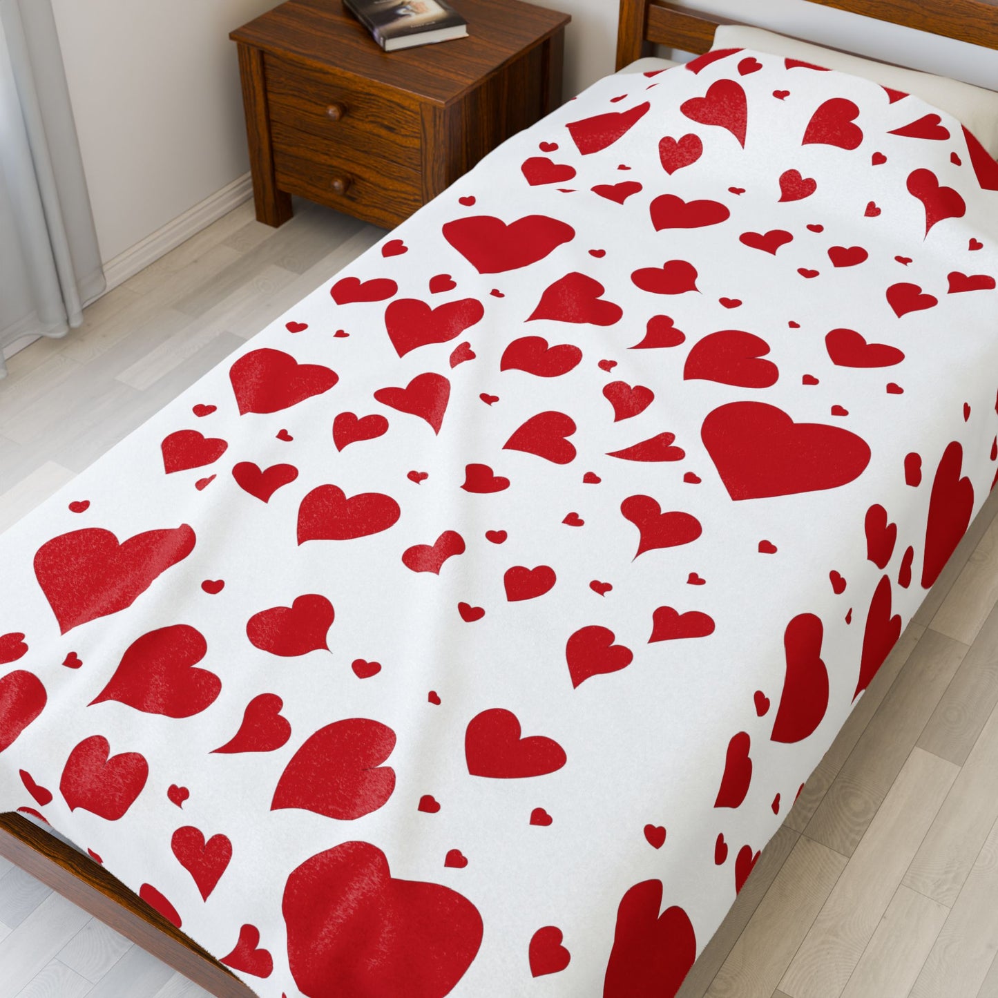 Velveteen Plush Blanket — Red Heart Pattern Cozy Throw for Valentine’s Day & Romantic Gifts